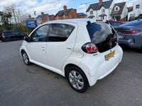 Used Toyota Aygo 68 HP (50 kW) 2013 White Hatchback