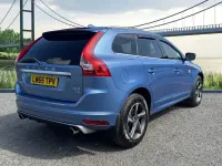 Second-hand Volvo XC60 R-Design 190 CP (139 kW) 2015 Albastru SUV