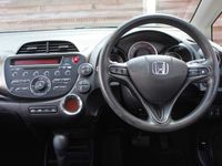 used Honda Jazz 1.4 i-VTEC ES 5dr CVT