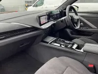 Used Vauxhall Astra Ultimate 114 kW (156 HP) 2025 Red Estate