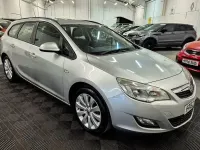 Begagnad Vauxhall Astra 2013 Silver Kombi