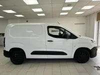 Used Citroën Berlingo Start 100 HP (73 kW) 2019 White MPV