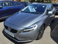 Begagnad Volvo V40 Momentum 120 HK (88 kW) 2019 Grå Halvkombi