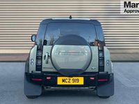 Używany Land Rover Defender 400 KM (294 kW) 2023 Zielony SUV