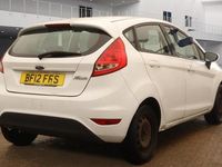 Used Ford Fiesta 82 HP (60 kW) 2012 White Hatchback