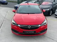 Used Vauxhall Astra Elite 160 HP (117 kW) 2017 Red Hatchback