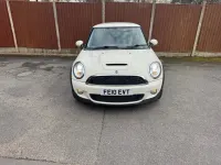 Gebraucht Mini Cooper S Hatch 184 PS (135 kW) 2010 Weiß Kleinwagen