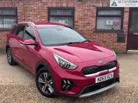 Gebraucht Kia Niro 139 PS (102 kW) 2020 Rot SUV