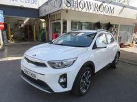 Gebraucht Kia Stonic 118 PS (86 kW) 2017 Weiß SUV