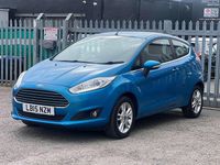 Usado Ford Fiesta Zetec 2015 Azul Citadino