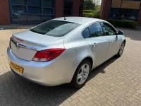 Używany Vauxhall Insignia S 2011 Srebrny Sedan/Limuzyna