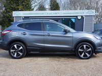 Used Nissan Qashqai N-Connecta 115 HP (84 kW) 2017 Grey SUV