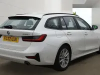 Begagnad BMW 330e Sport Line 2022 Vit Kombi
