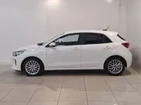 Used Kia Rio 2017 White Hatchback