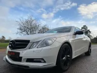 Begagnad Mercedes E350 2009 Vit Sportkupé