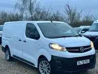 Used Vauxhall Vivaro S 100 HP (73 kW) 2020 White MPV