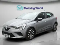 Używany Renault Clio V Evolution 90 KM (66 kW) 2023 Szary Hatchback