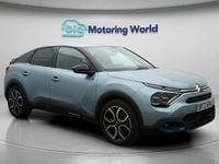 Begagnad Citroën e-C4 Shine 100 kW (136 HK) 2023 Blå Halvkombi