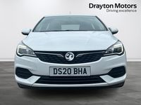 Used Vauxhall Astra Business Edition 130 HP (95 kW) 2020 White Hatchback
