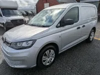 Usado VW Caddy 122 HP (89 kW) 2022 Prateado Monovolume