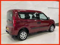 Used Fiat Doblò Easy 95 HP (69 kW) 2018 Red MPV