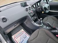 Begagnad Peugeot 308 Active 92 HK (67 kW) 2013 Silver Halvkombi