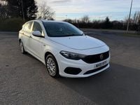 Begagnad Fiat Tipo Easy 95 HK (69 kW) 2019 Vit Halvkombi
