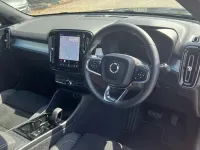 Usado Volvo XC40 Plus 197 CV (144 kW) 2025 Negro SUV