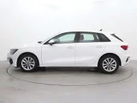 Używany Audi A3 Comfort 110 KM (80 kW) 2023 Biały Sedan/Limuzyna