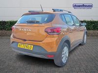 Begagnad Dacia Sandero Expression 2023 Orange Halvkombi