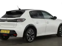 Used Peugeot 208 GT 75 HP (55 kW) 2022 White Hatchback