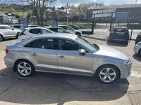 Usado Audi A3 Sport 150 CV (110 kW) 2017 Plateado Berlina