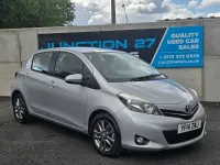 Second-hand Toyota Yaris Plus 99 CP (72 kW) 2014 Argintiu Hatchback