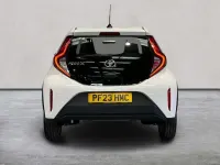 Used Toyota Aygo X PURE 72 HP (52 kW) 2023 White SUV