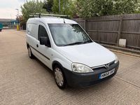 Usado Vauxhall Combo 75 HP (55 kW) 2008 Branco Monovolume