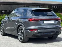 Begagnad Audi Q6 e-tron Advanced 284 kW (387 HK) 2025 Grå SUV