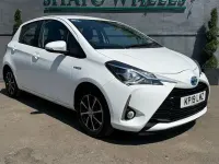 Used Toyota Yaris Hybrid 101 HP (74 kW) 2019 White Hatchback