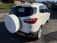 Used Ford Ecosport Zetec 95 HP (69 kW) 2015 White SUV
