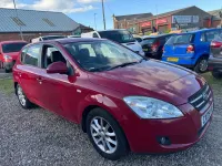 Used Kia Ceed 2009 Red Hatchback