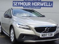 Used Volvo V40 152 HP (111 kW) 2017 Hatchback