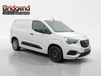 Used Vauxhall Combo Sportive 100 HP (73 kW) 2020 White MPV