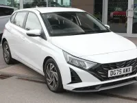 Used Hyundai i20 Advanced 101 HP (74 kW) 2025 White Hatchback