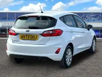 Begagnad Ford Fiesta Trend 2023 Vit Halvkombi