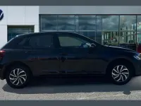 Usado VW Polo Life 95 CV (69 kW) 2023 Negro Utilitario