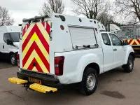 Used Isuzu D-Max 160 HP (117 kW) 2017 White Pickup