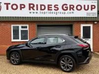 Usado Lexus UX 184 HP (135 kW) 2019 Preto SUV