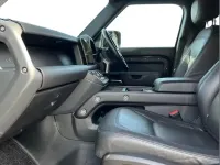 Usado Land Rover Defender HSE Dynamic 296 HP (217 kW) 2024 Preto SUV