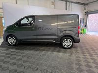 Begagnad Peugeot Expert Premium 2024 Grå Van