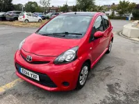 Used Toyota Aygo 68 HP (50 kW) 2014 Multicoloured Hatchback
