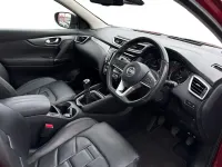 Used Nissan Qashqai N-Motion 140 HP (102 kW) 2021 Red SUV